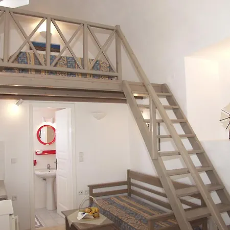 Nomikos Aparthotel