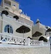 Hotel apartamentowy Nomikos