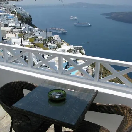 Nomikos Hotel apartamentowy 4*