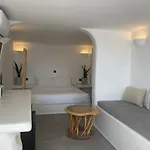 Apartmanhotel Nomikos 4*