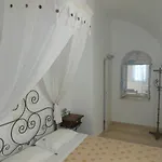 Nomikos
