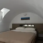 Nomikos
