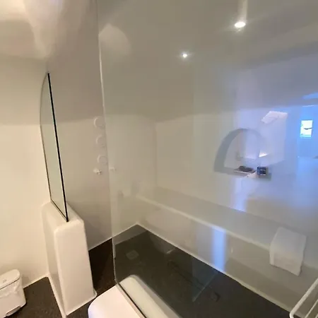 Aparthotel Nomikos