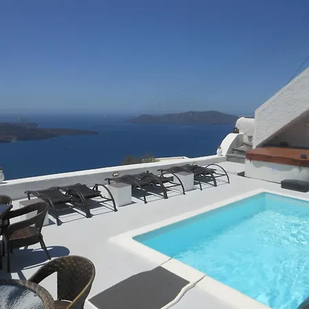 Nomikos Fira (Santorini)