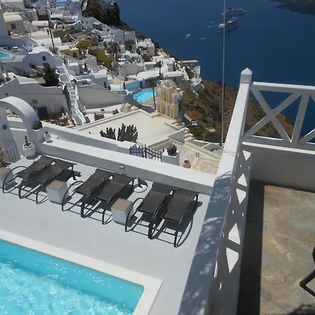 Nomikos Fira (Santorini)