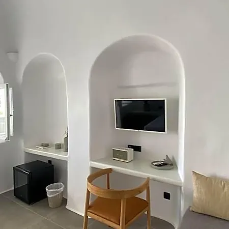 Nomikos 4* Fira (Santorini)