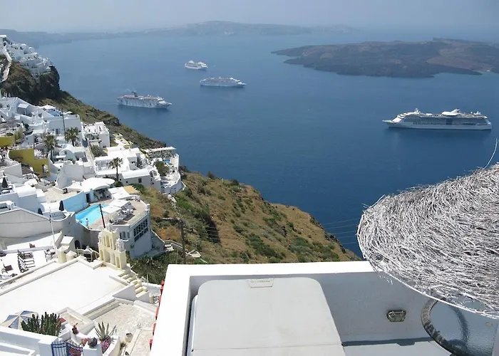 Nomikos 4* Fira (Santorini)