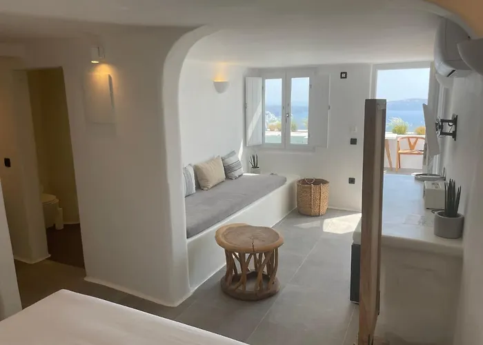 Nomikos 4* Fira (Santorini)