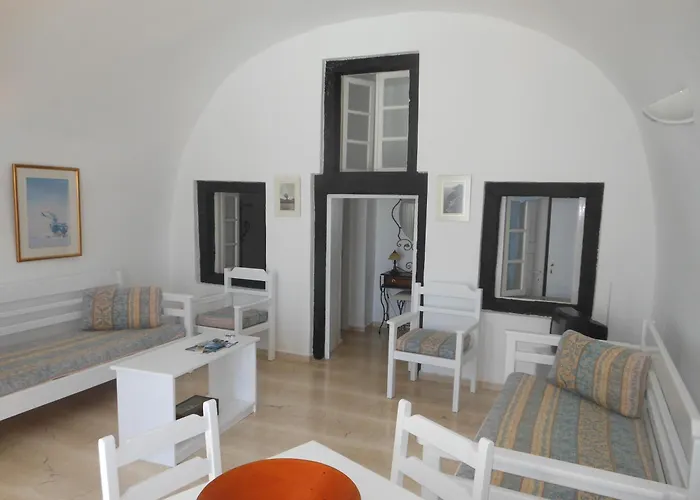 Lägenhetshotell Nomikos 4*