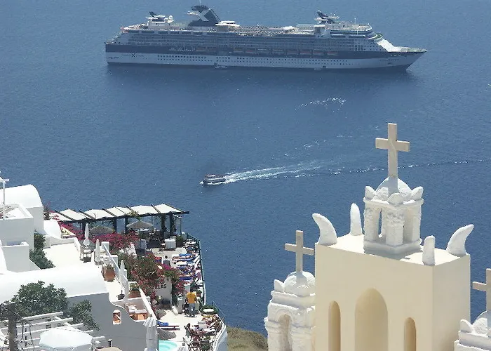 Nomikos Aparthotel Fira (Santorini)