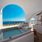 Nomikos 4* Fira (Santorini)