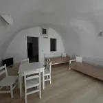 Apart Otel Nomikos Fira (Santorini)