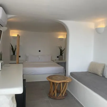 Lägenhetshotell Nomikos 4*