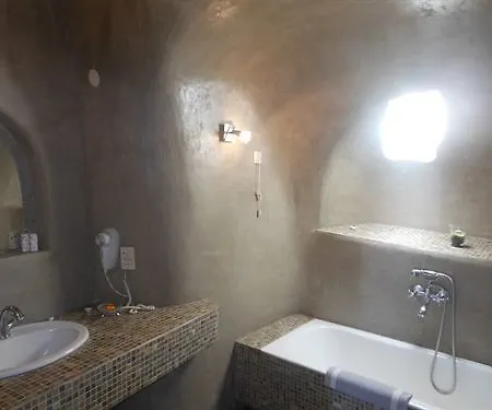 Nomikos 4* Fira (Santorini)