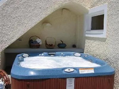 Nomikos 4* Fira (Santorini)